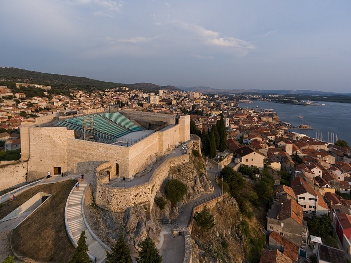 thành phố sibenik, khám phá, trải nghiệm, khám phá vẻ đẹp thấm đẫm lịch sử tại thành phố sibenik croatia