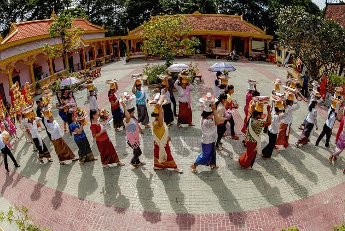 khám phá, trải nghiệm, khám phá lễ hội ok om bok truyền thống của người khmer