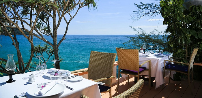 mách bạn 8 quán ăn, nhà hàng ở phuket cực hút khách ‘không thử hơi phí’