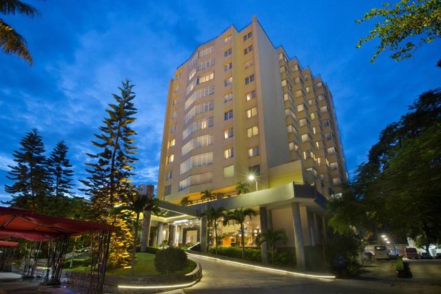 homestay, top 13 khách sạn 4 sao tốt nhất hạ long