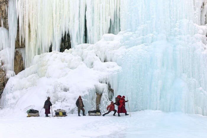 khám phá, trải nghiệm, mê mẩn với khung cảnh tuyết trắng khi du lịch ladakh mùa đông
