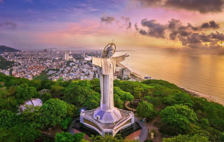 homestay, nhà đẹp, review tượng đài chúa kitô vua – tượng chúa jesus lớn nhất châu á