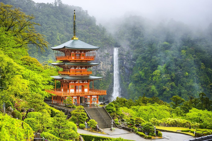 Khám phá top 7 ngôi đền - chùa nổi tiếng linh thiêng ở Nhật Bản nhất định nên ghé thăm cầu bình an, Khám Phá