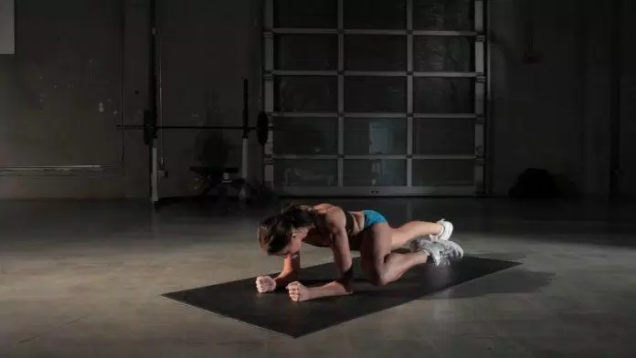 sức khỏe, fitness & yoga, gợi ý 16+ bài tập cơ bụng cho nữ tại nhà các bạn nữ không nên bỏ qua
