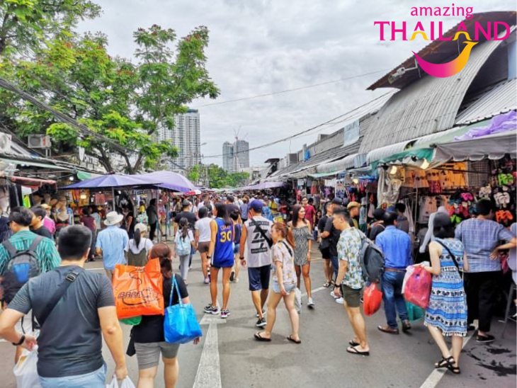chatuchak, khu chợ thái lan, tour thai lan gia re, train night market ratchada, train night market srinakarin, top 3 khu chợ thái lan ăn uống giá rẻ khi đi du lịch