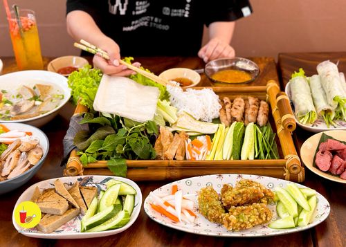 Quán nem nướng Nha Trang có nước sốt tôm thịt cực ngon chỉ 59k