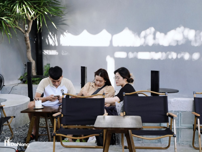 chic kafe - không gian cafe phong cách industrial mới toanh