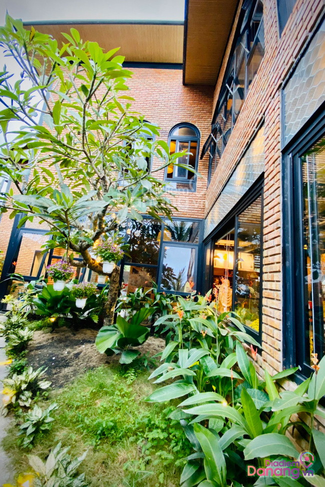 nice home coffee – quán cafe có không gian kiến trúc ấn tượng