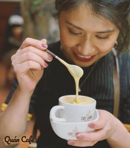 cafe lâm nguyễn hữu huân có gì nổi bật mà thu hút nhiều bạn trẻ đến vậy?