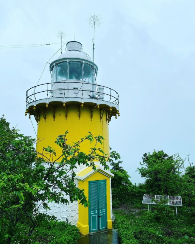 beautiful scenery, da nang, lighthouse, son tra, the plan, travel, the scene is like a fairy garden at the hundred-year-old lighthouse located on the son tra peninsula
