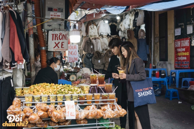 cau giay district, entertainment venues, food paradise, green market, hanoi students, discover the food paradise in the most famous market of hanoi students