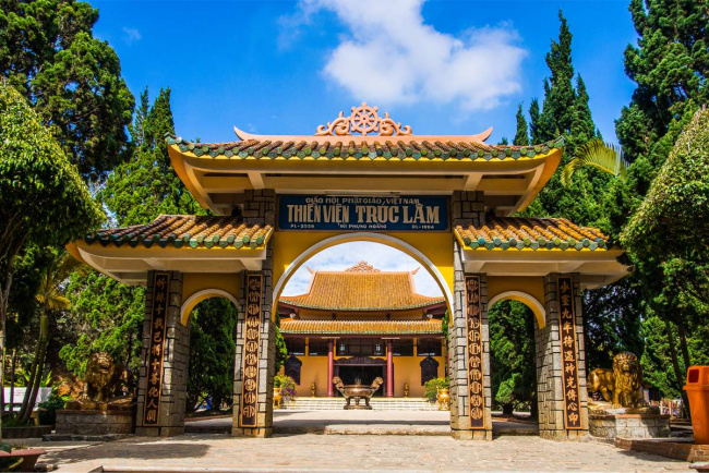 15 most impressive temples in vietnam