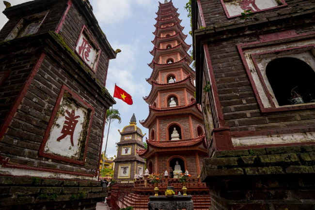 tran quoc pagoda – best highlights & travel guide