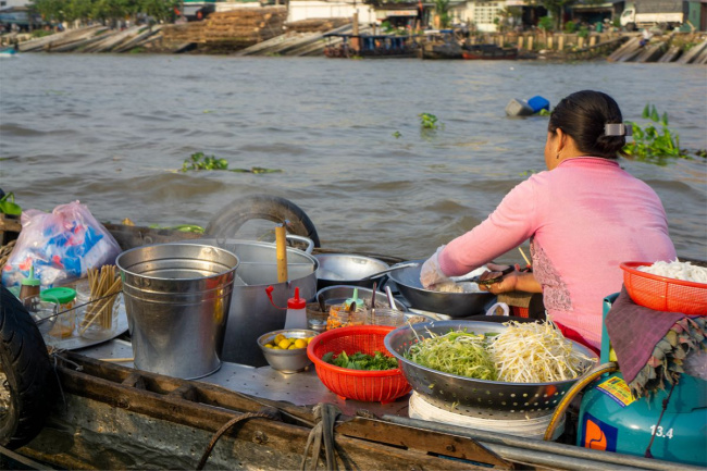 cai rang floating market – travel guide & 5 tips for visiting
