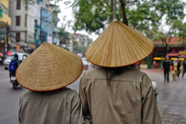 15 best vietnam souvenirs you can buy