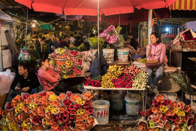 quang ba flower market in hanoi – 4 tips when visiting