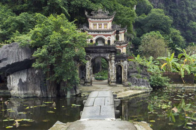 6 best temples in ninh binh