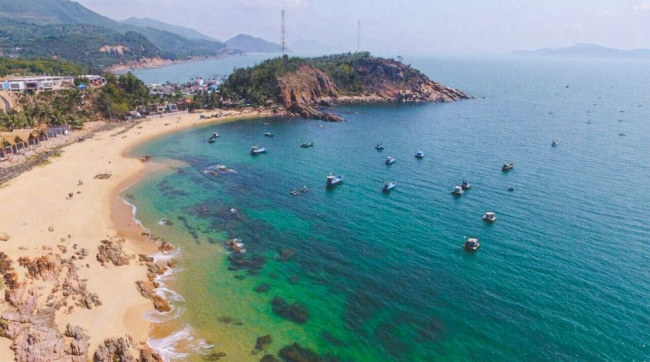 bai xep beach in quy nhon – paradise for for beach lovers