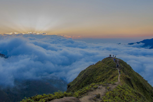 ta xua: a guide to the land above the clouds