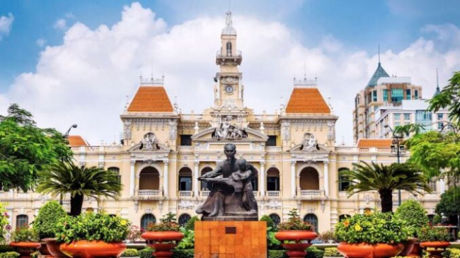 ho chi minh city tourism, vietnam tourism, western guests, the foreign newspaper suggests economical travel in ho chi minh city