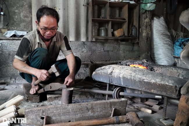 blacksmithing village, ha tinh, hong linh town, red fire, trung luong, trung luong forging village, the noisier the craft village, the more money people spend on tet