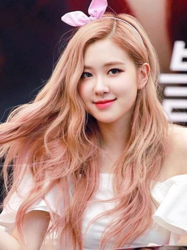 bật mí 10 kiểu tóc xoăn rosé giúp thay đổi diện mạo ngoạn mục