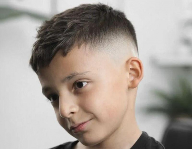 Gợi ý top 10 kiểu tóc đẹp cho bé trai từ 1 - 10 tuổi với nhiều phong cách