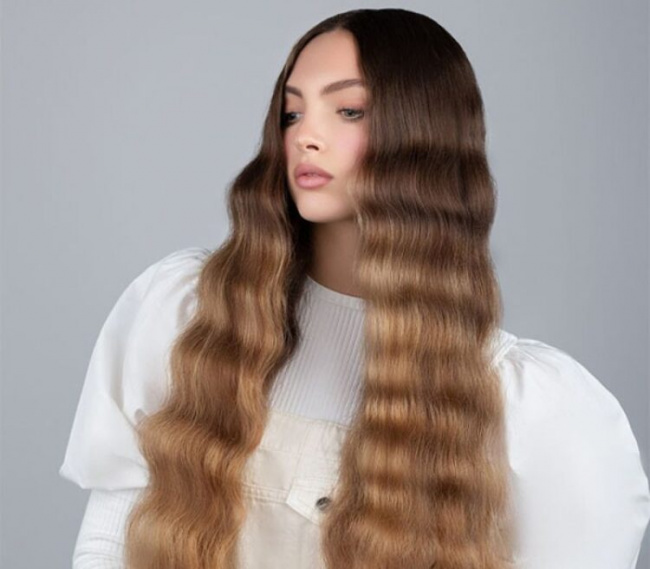 tìm hiểu 8+ kiểu tóc xoăn hippie sóng to trendy 2022