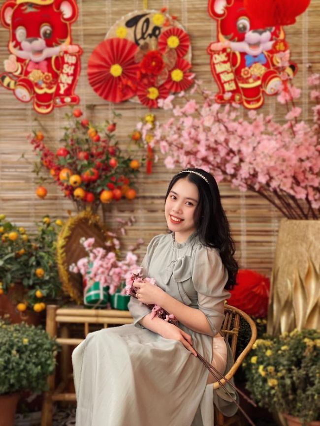 a beautiful cafe, check-in da nang, danang cuisine, lunar new year, new year, check-in cafes decorated with beautiful da nang new year decorations like magazine covers