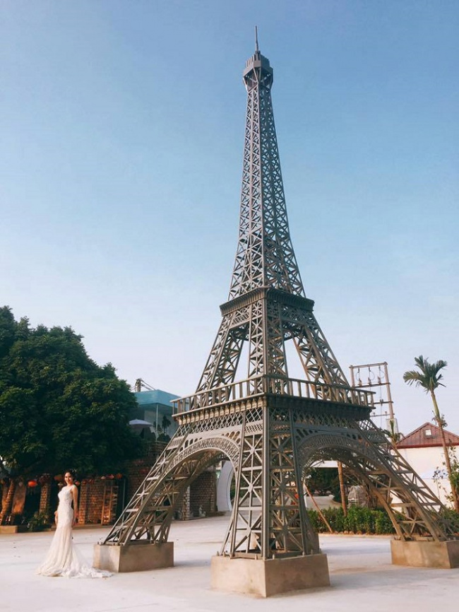 duc hoa district, eiffel tower, long an province, my hanh bac commune, provincial road 9, vietnam check-in, check in the eiffel towers vietnamese version, and enjoy the ‘french beauty’ without going far