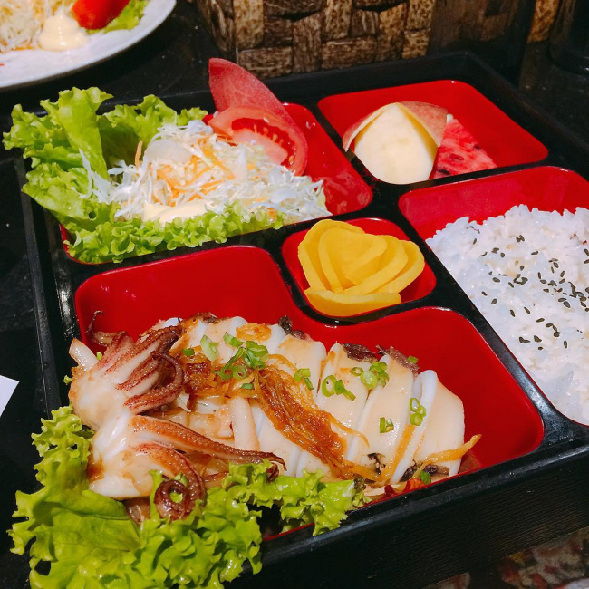 đánh giá nhà hàng sushi kei với menu buffet chuẩn nhật bản