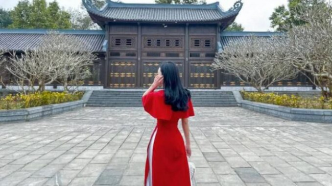 go to temple, interesting experience, lunar new year, natural scenery, pagoda, sea level, tourist area, the famous temples in the north for this lunar new year, all coordinates are picturesque