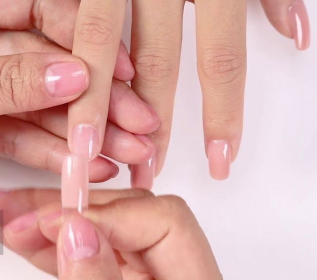 nail đẹp, đắp gel móng tay giữ được bao lâu? có hại không?