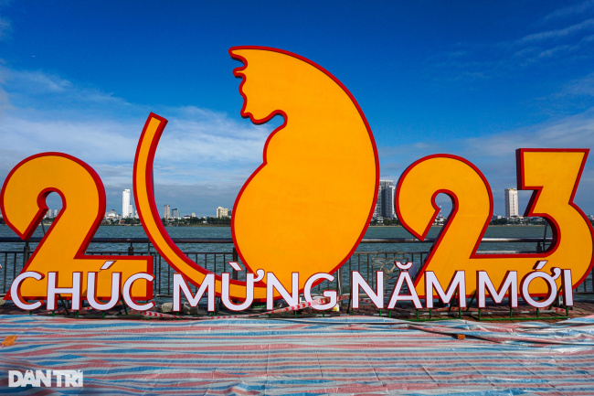 danang, lunar new year, tet mascot, da nang reveals the new year’s mascot on the street