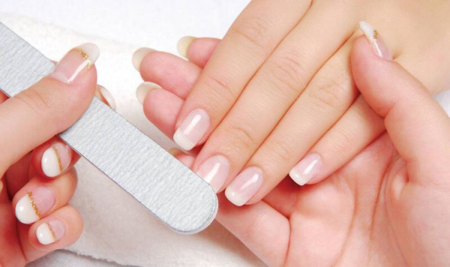 nail đẹp, giá đắp bột móng tay bao nhiêu tiền? có bền và hại không?