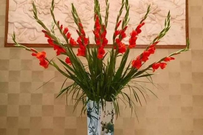 những loài hoa nên đặt trên bàn thờ mang đến tài lộc