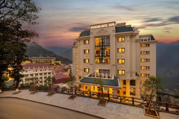 top 10 most popular hotels in sapa center