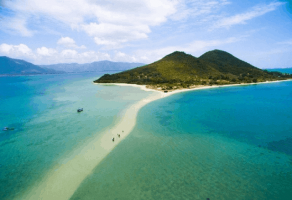 top 8 famous islands in nha trang