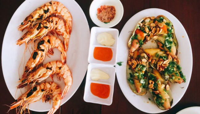 top 10 delicious and cheap da nang seafood restaurants