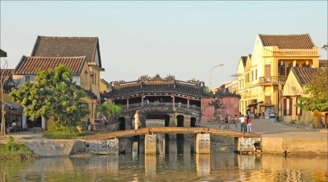 top 10 famous tourist attractions in hoi an
