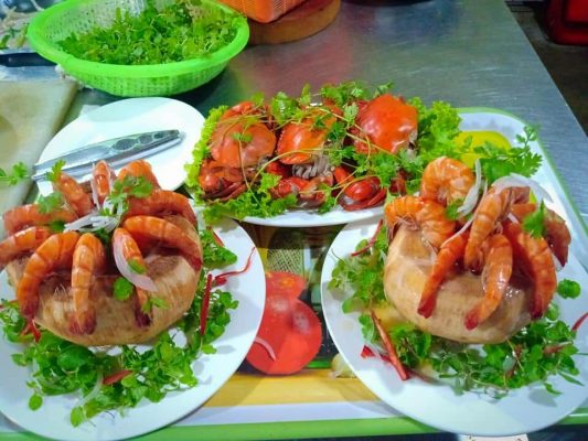 top 10 best seafood restaurants in hoi an