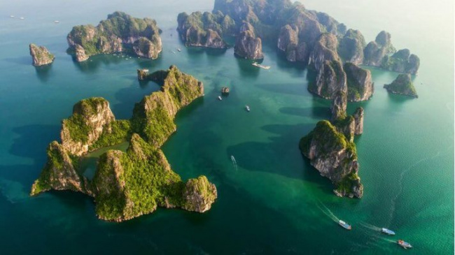 discover the natural wonder of the world halong bay