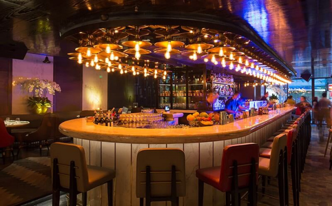 top 10 famous saigon bars to hang out at night