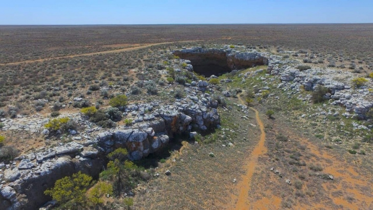 du lịch australia, hang động koonalda, tour australia, vé máy bay australia, điểm đến australia, hang động koonalda hơn 20.000 năm tuổi ở australia bị phá hoại