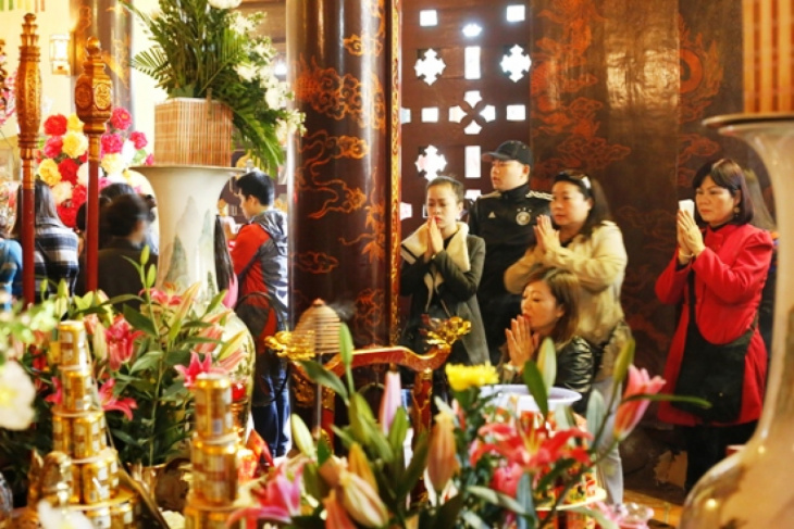 khám phá, trải nghiệm, bảo tồn nét đẹp văn hóa đi lễ chùa đầu năm của người việt