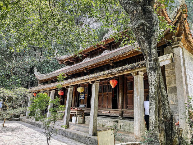 chùa bích động, tour ninh bình, vườn chim thung nham, chùa bích động – ngôi chùa hang cổ kính trong lòng di sản