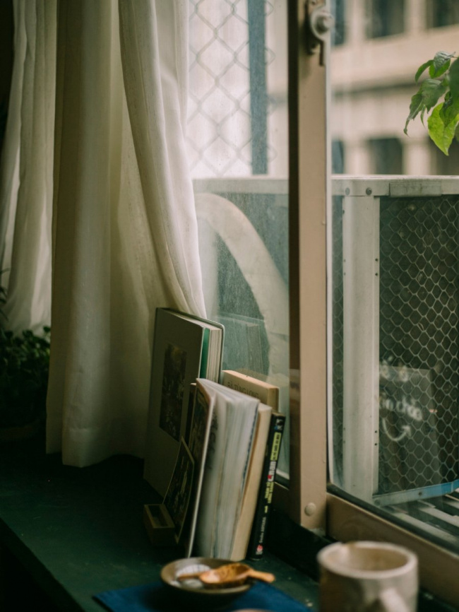cafe haru – quán cà phê nhỏ nấp ẩn trong chung cư tôn thất đạm mang vẻ đẹp rất thơ nhất định phải khám phá