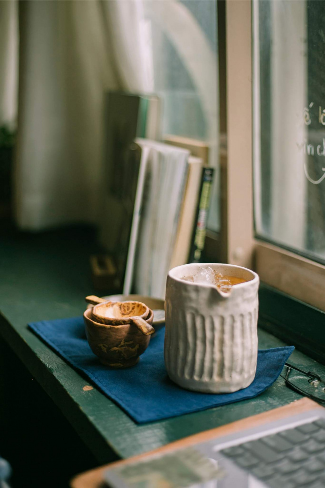 cafe haru – quán cà phê nhỏ nấp ẩn trong chung cư tôn thất đạm mang vẻ đẹp rất thơ nhất định phải khám phá