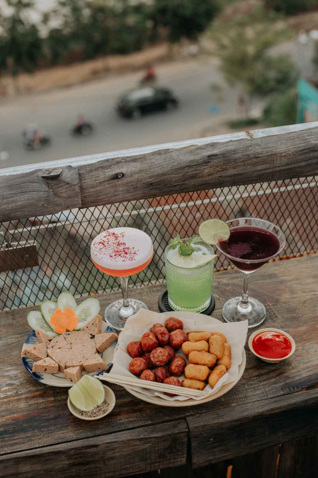 top 10 quán cafe rooftop chill nhất sài gòn