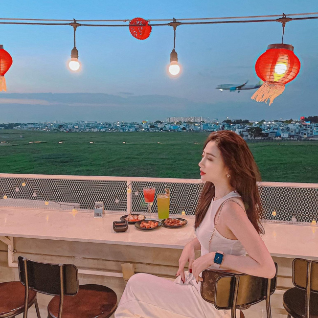 top 10 quán cafe rooftop chill nhất sài gòn